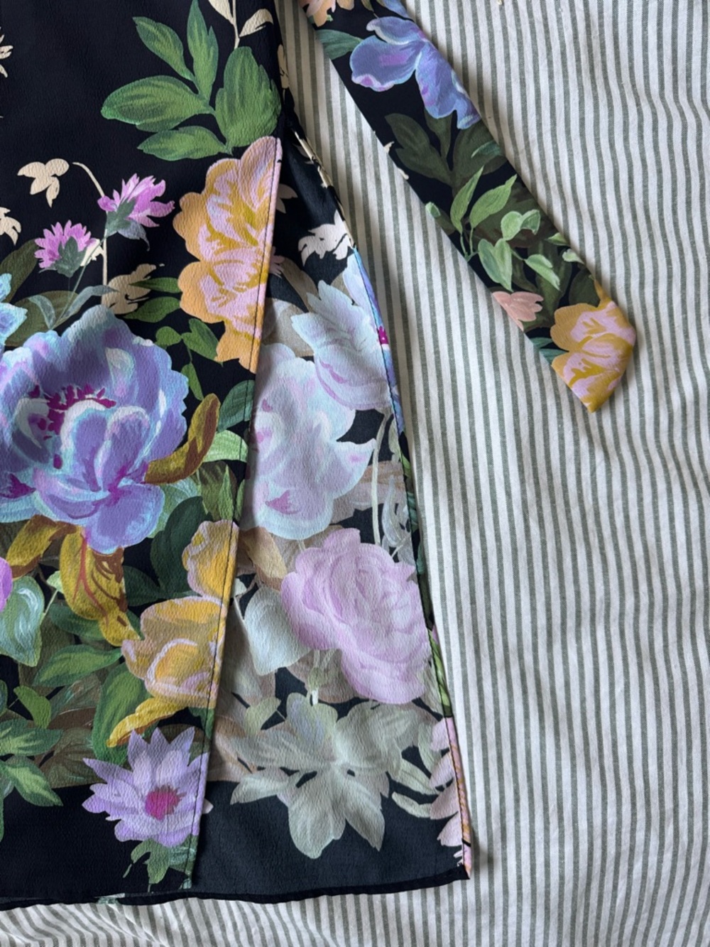 Black Floral Button-Front Shirt Dress with Belt - Picture 6 of 8